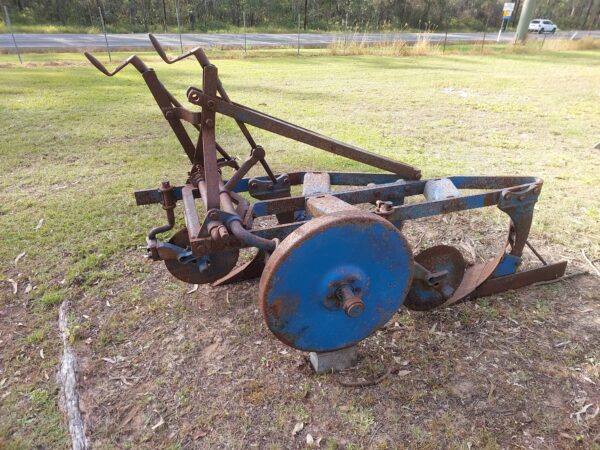 3 Mouldboard Plough - Image 6