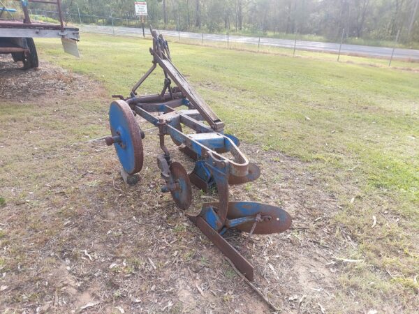 3 Mouldboard Plough - Image 5