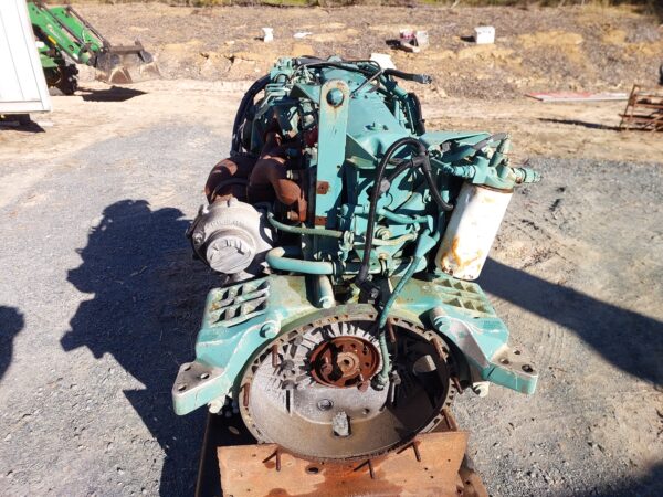 Volvo D6B250 6 Cylinder Engine - Image 4
