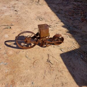 Single Row Planter Vintage