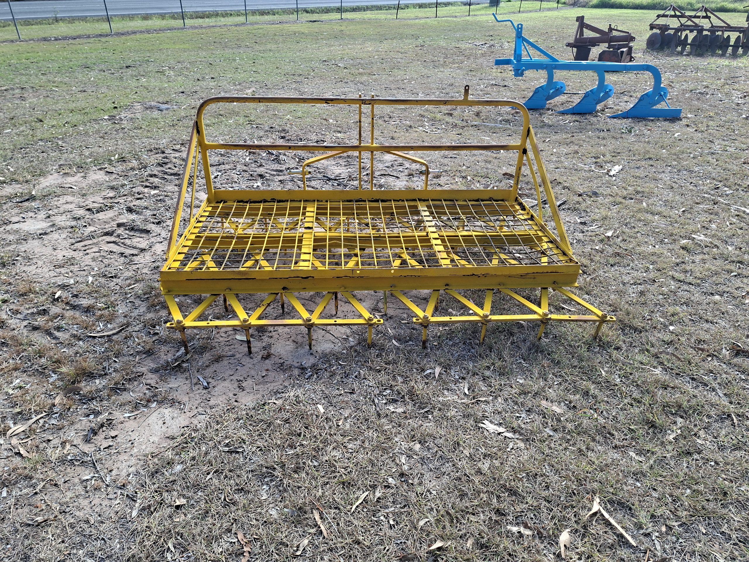 3 Point Linkage Carryall & Set of Harrows in one - Image 4