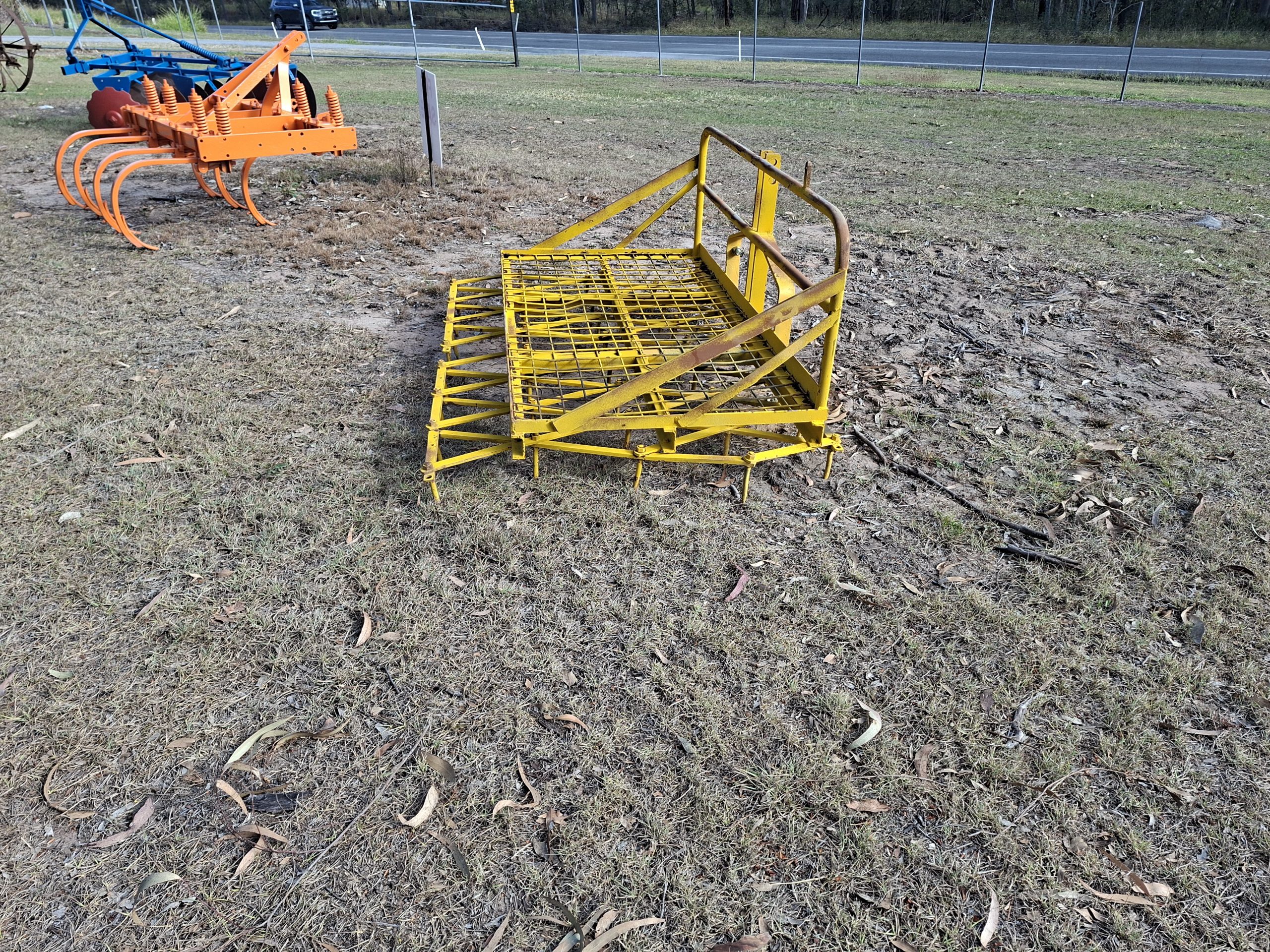 3 Point Linkage Carryall & Set of Harrows in one - Image 5