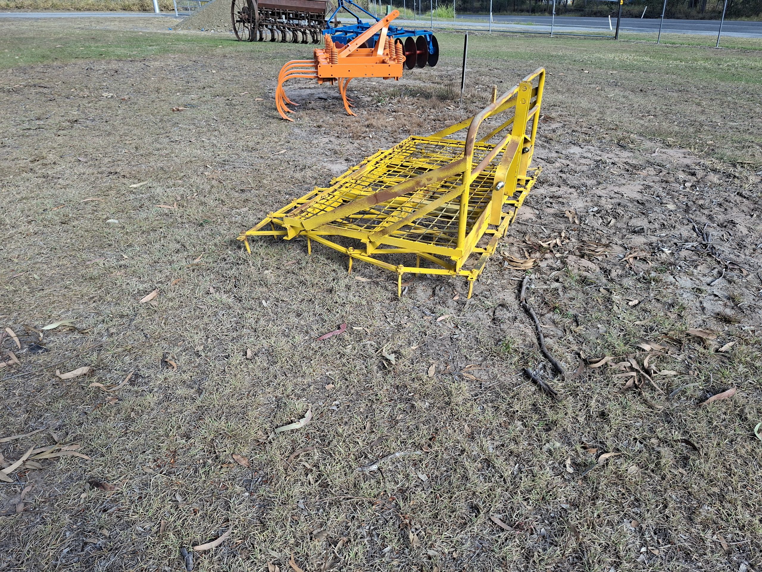 3 Point Linkage Carryall & Set of Harrows in one - Image 7